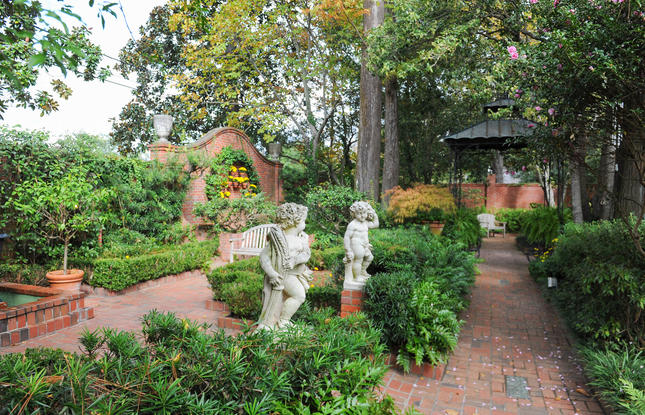 Biedenharn Museum &amp; Gardens