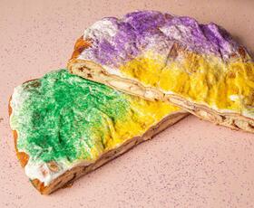 Dong Phuong King Cake